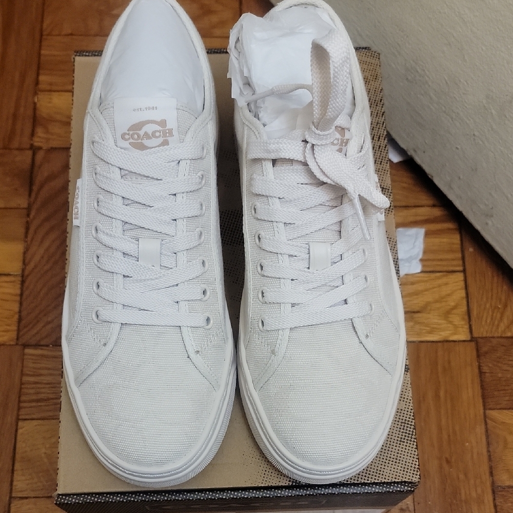 Coach White Sneakers Classic Minimalist Design Size 8.5